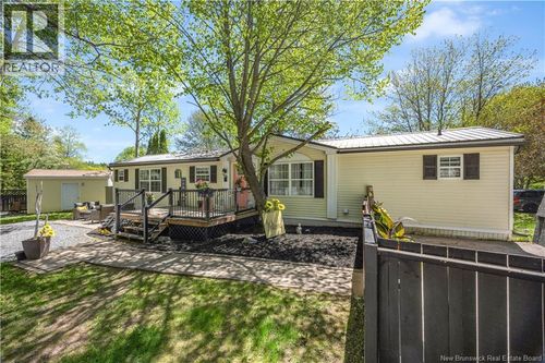 77 Holly Lane, Quispamsis, NB, E2G1X7 | Card Image