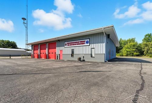 513 E Saginaw St, Breckenridge, MI, 48615-8707 | Card Image