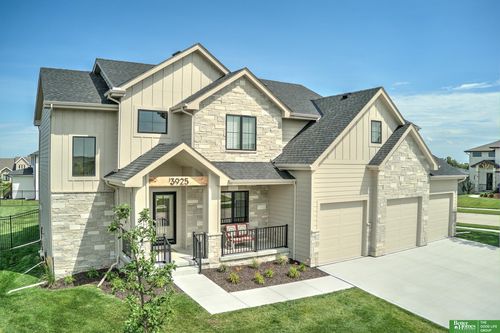 3925 S 211th St, Elkhorn, NE, 68022-4207 | Card Image