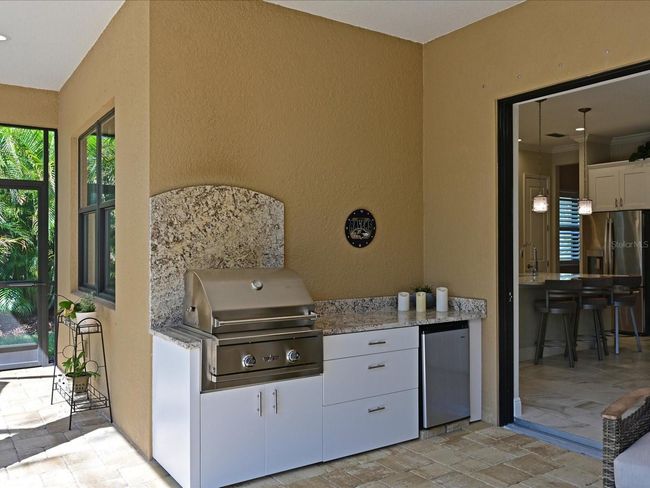 12816 Coastal Breeze Way, House other with 3 bedrooms, 2 bathrooms and null parking in Bradenton FL | Image 6