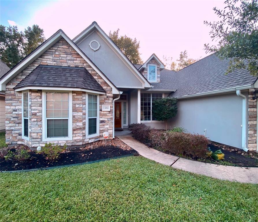 13811 Fountainview Drive, For Sale in Montgomery Zoocasa