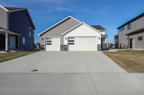 5461 Lori Ln W, West Fargo, ND, 58078-8548 | Card Image