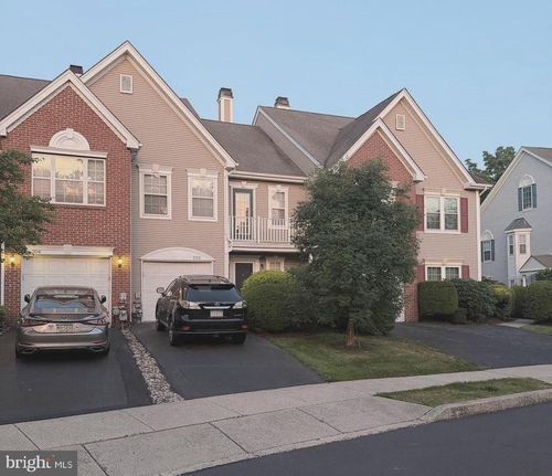 202 Aqueduct Dr, NORTH WALES, PA, 19454-4511 | Card Image