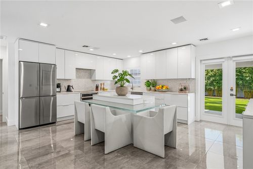 774 Azalea Ln, Vero Beach, FL, 32963-1943 | Card Image