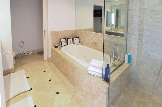 APT-48C - 1425 Brickell Ave, Condo with 2 bedrooms, 3 bathrooms and null parking in Miami FL | Image 20