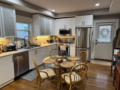 apt-2-19 Macarthur St, Somerville, MA, 02145-3188 | Card Image