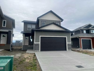 13305 106 St, House detached with 3 bedrooms, 2 bathrooms and 4 parking in Grande Prairie AB | Image 1