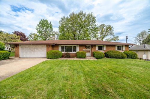 7627 Catherine St, Masury, OH, 44438-1519 | Card Image