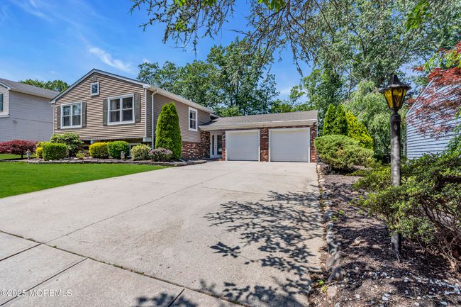 12 Silversmith Ct, House other with 5 bedrooms, 3 bathrooms and null parking in Howell NJ | Image 7