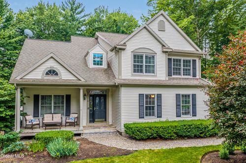 44 Willowbrook Ter, Halfmoon, NY, 12065-2649 | Card Image