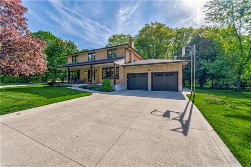 33 Hughson St, Branchton, ON, N0B1L0 | Card Image