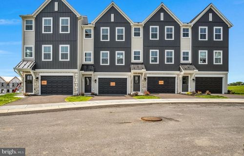 013-03-4 Morgan Cir, CARLISLE, PA, 17013-9400 | Card Image