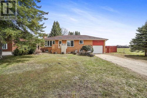 7925 10 County Road, Essa (Angus), ON, L0M1B1 | Card Image