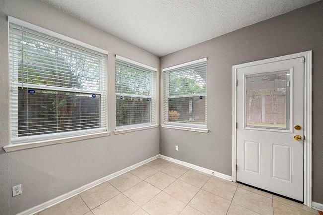 Spacious breakfast room with plenty of space to fit the perfect table | Image 17