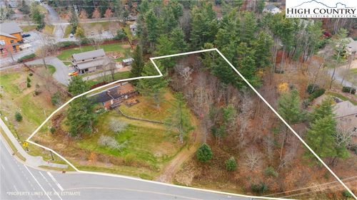 986 Ransom St, Blowing Rock, NC, 28605-8349 | Card Image