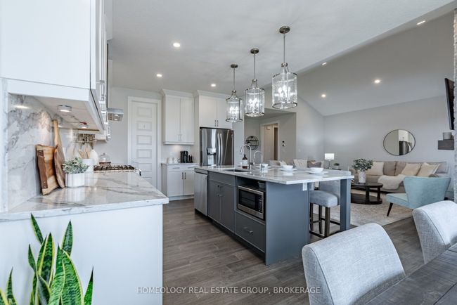 6572 Calvert Dr, House other with 5 bedrooms, 3 bathrooms and 4 parking in Strathroy ON | Image 10
