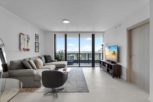 3610-1000 Brickell Plz, Miami, FL, 33131-3864 | Card Image