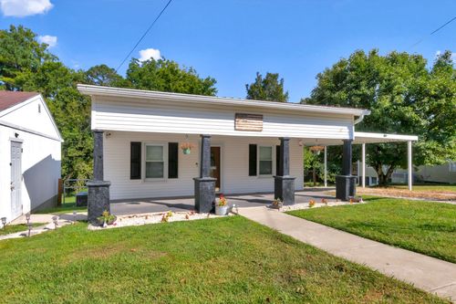 711 S Spring St, Manchester, TN, 37355-1935 | Card Image