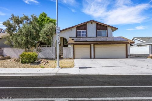 3746 E Harmon Ave, Las Vegas, NV, 89121-5919 | Card Image