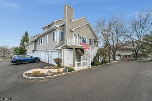 32 Morgan Ct, Bedminster, NJ, 07921-1865 | Card Image