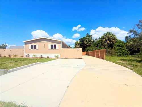 8438 Formel Ave, Port Richey, FL, 34668-6724 | Card Image