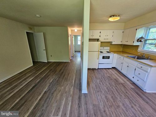 65d-63 N Main St, SELLERSVILLE, PA, 18960-2354 | Card Image