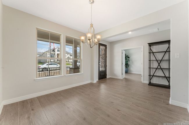 423 Montessa Park, House other with 4 bedrooms, 4 bathrooms and null parking in San Antonio TX | Image 6