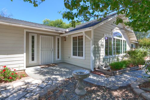 35777 Road 606, Raymond, CA, 93653-9701 | Card Image