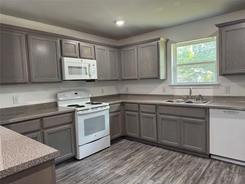 apt-101-800 Sycamore St, Commerce, TX, 75428-2835 | Card Image