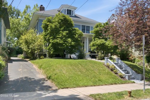 571 Providence St, Albany, NY, 12208-3222 | Card Image