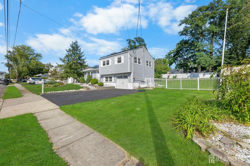 154 Kane Ave, Spotswood, NJ, 08884-1154 | Card Image