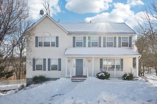 15 Surrey Ln, Harriman, NY, 10926-3234 | Card Image