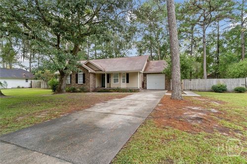 173 Hope Creek Dr, Richmond Hill, GA, 31324-3065 | Card Image