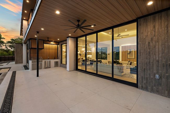 2401 Oakhaven Cir, House other with 5 bedrooms, 5 bathrooms and 3 parking in Austin TX | Image 35