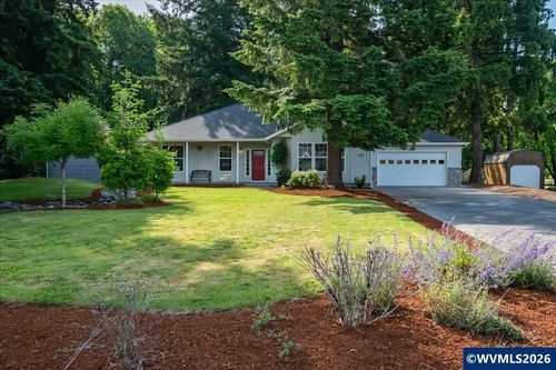 740 Gray Pine St, Lyons, OR, 97358-9527 | Card Image