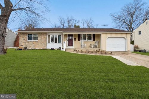 323 Westminster Blvd, BLACKWOOD, NJ, 08012-1622 | Card Image