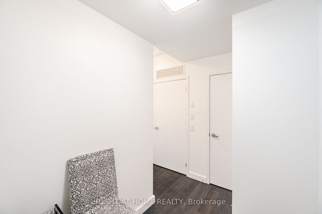 310 - 5005 Harvard Rd, Condo with 3 bedrooms, 2 bathrooms and 1 parking in Mississauga ON | Image 7