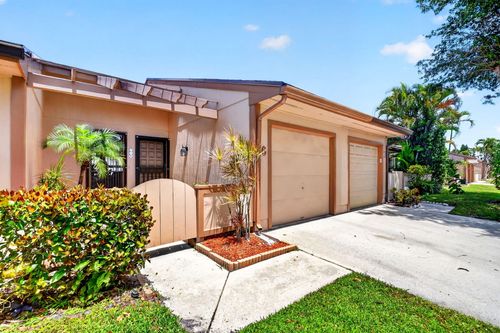 6 Farnworth Dr, Boynton Beach, FL, 33426-8148 | Card Image