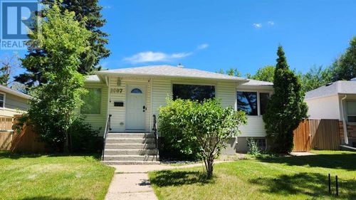1007 12b St S, Lethbridge, AB, T1K1R9 | Card Image