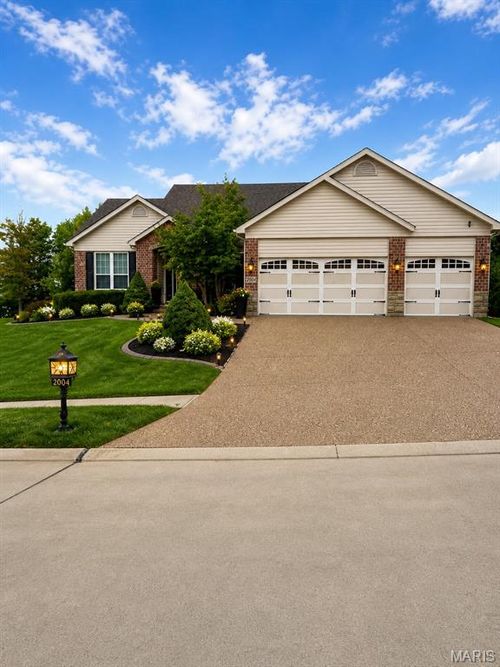2004 Homefield Ridge Dr, O Fallon, MO, 63366-4749 | Card Image