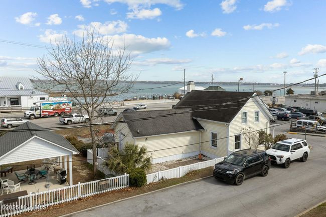 106 S Water St, House other with 6 bedrooms, 5 bathrooms and null parking in Swansboro NC | Image 28
