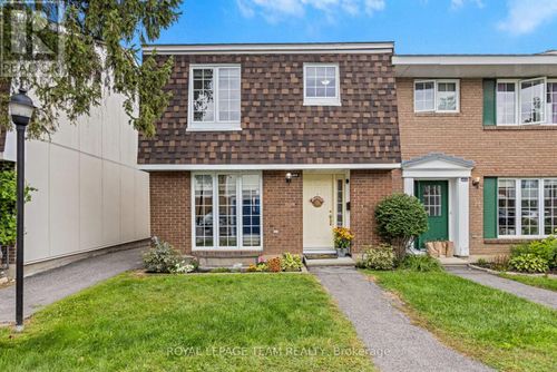9-455 Kintyre Pvt, Ottawa, ON, K2C3M9 | Card Image