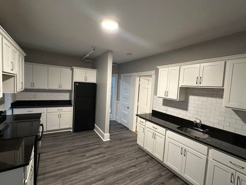 203-4 N State St, Concord, NH, 03301-4067 | Card Image