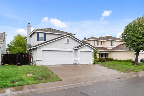 8809 Coral Berry Way, Elk Grove, CA, 95624 | Card Image