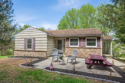 211 Clove Rd, Montague, NJ, 07827-3416 | Card Image