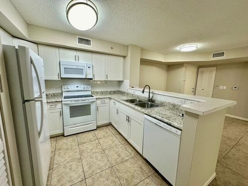 103-7840 Sonoma Springs Cir, Lake Worth, FL, 33463-7945 | Card Image
