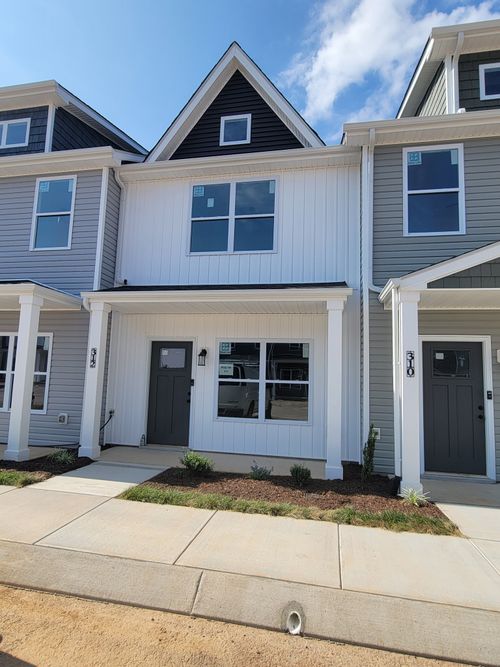 312 Frontier Dr, Clarksville, TN, 37043-2301 | Card Image