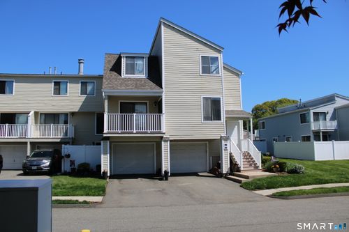 219-219 Crosswoods Rd, Branford, CT, 06405-5805 | Card Image