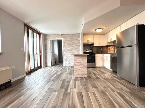 apt-3c-63 Booth St, Rego Park, NY, 11374-2048 | Card Image