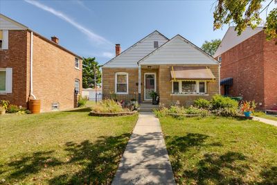 2121 S 23 Avenue, House other with 2 bedrooms, 2 bathrooms and 2 parking in Broadview IL | Image 1